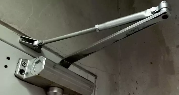 Door Closer Parallel Arm Installation in Four Corners, FL
